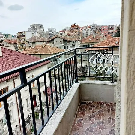 Апартамент 9 Apartamento Varna